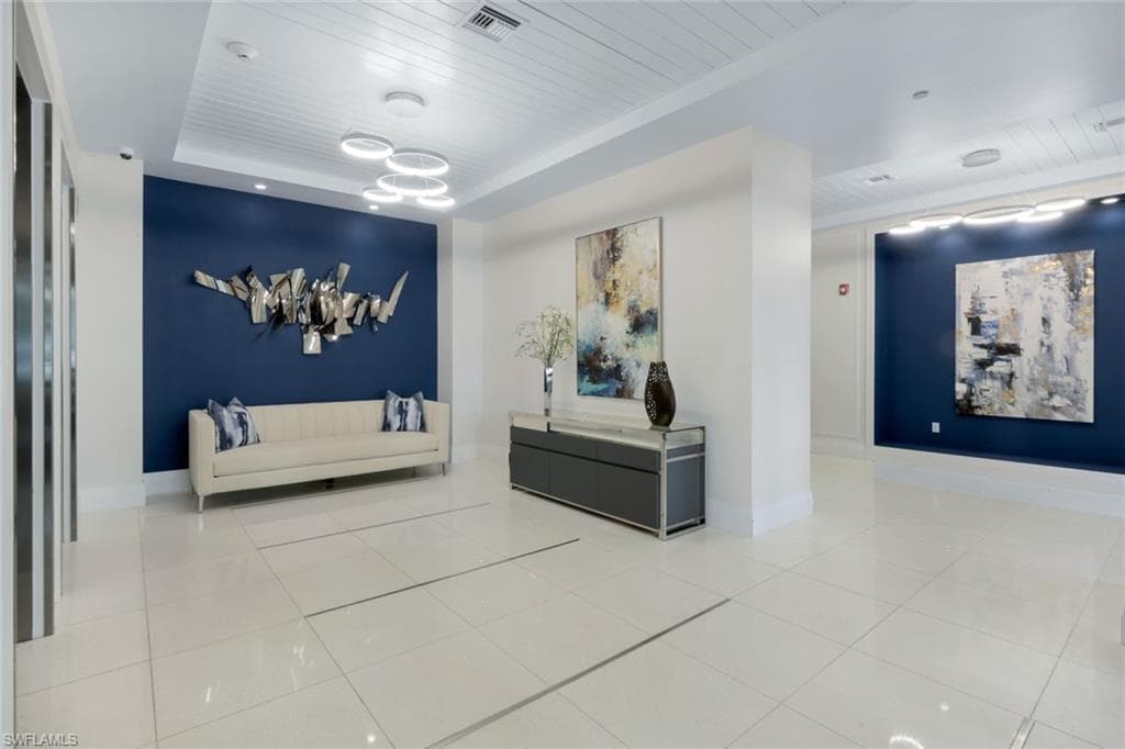 1030 3rd Ave S 419, Naples, FL 34102-25