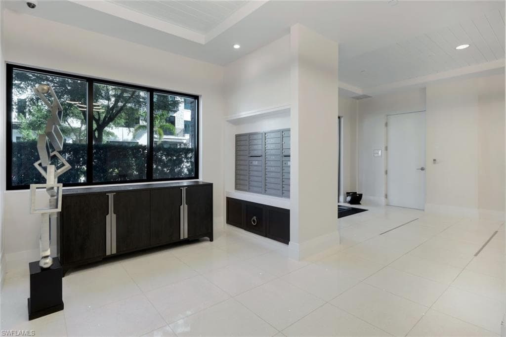 1030 3rd Ave S 419, Naples, FL 34102-26