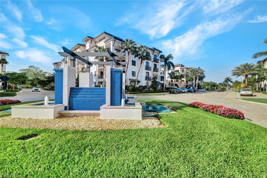 1030 3rd Ave S 419, Naples, FL 34102-28