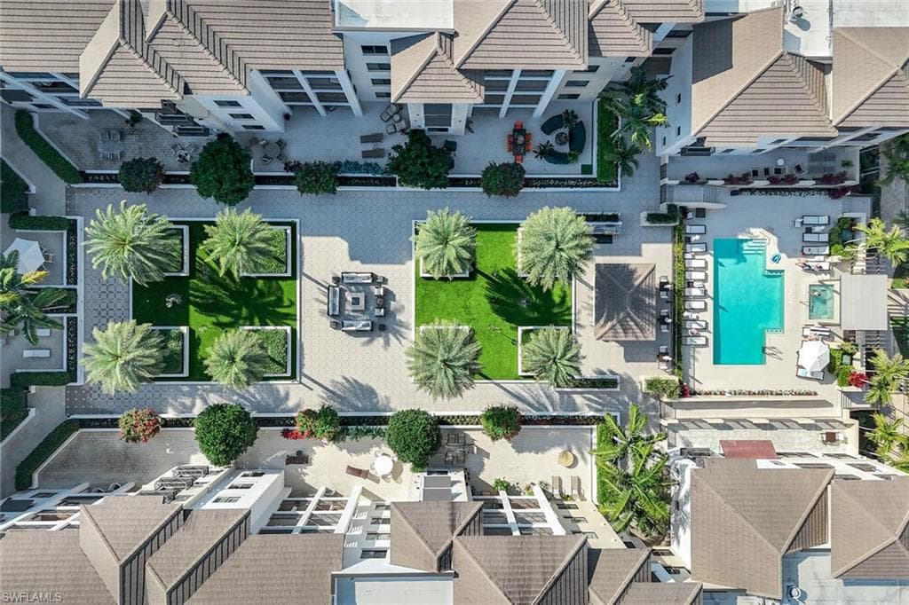 1030 3rd Ave S 419, Naples, FL 34102-29