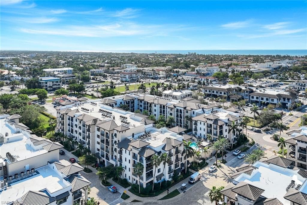1030 3rd Ave S 419, Naples, FL 34102-35