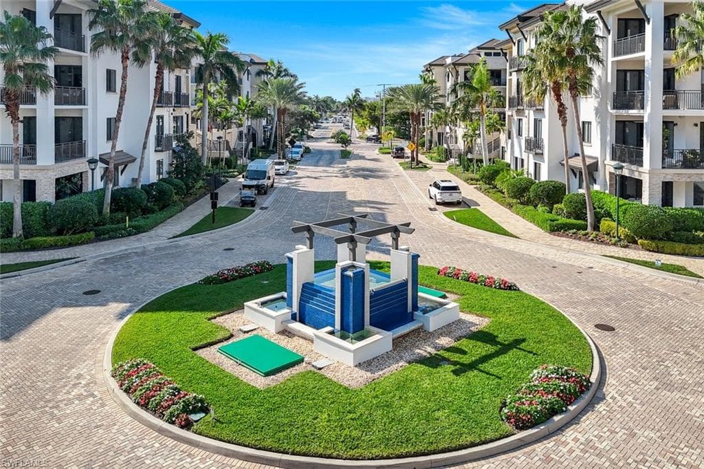 1030 3rd Ave S 419, Naples, FL 34102-4