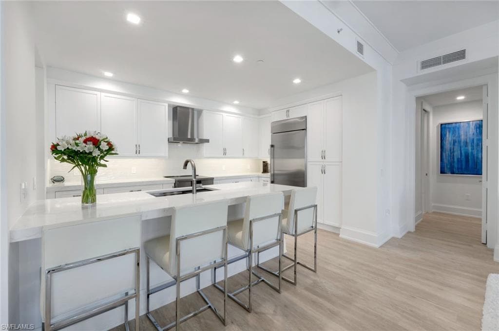 1030 3rd Ave S 419, Naples, FL 34102-7