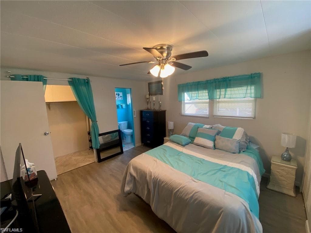 137 Enchanting Blvd, Naples, FL 34112-11