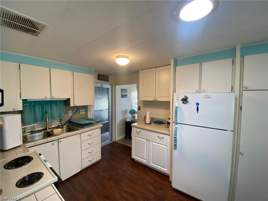 137 Enchanting Blvd, Naples, FL 34112-17