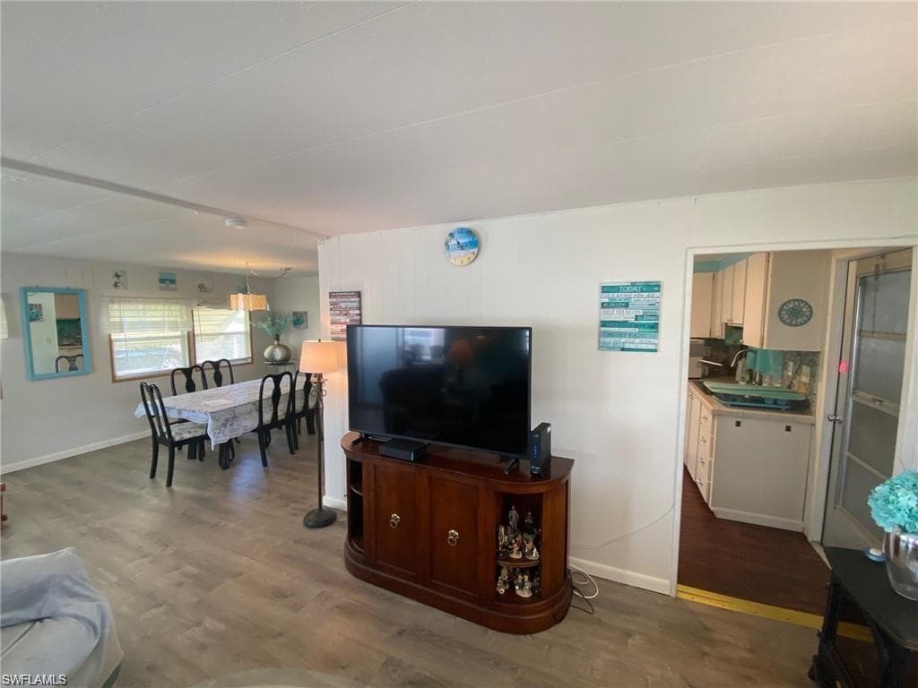 137 Enchanting Blvd, Naples, FL 34112-7