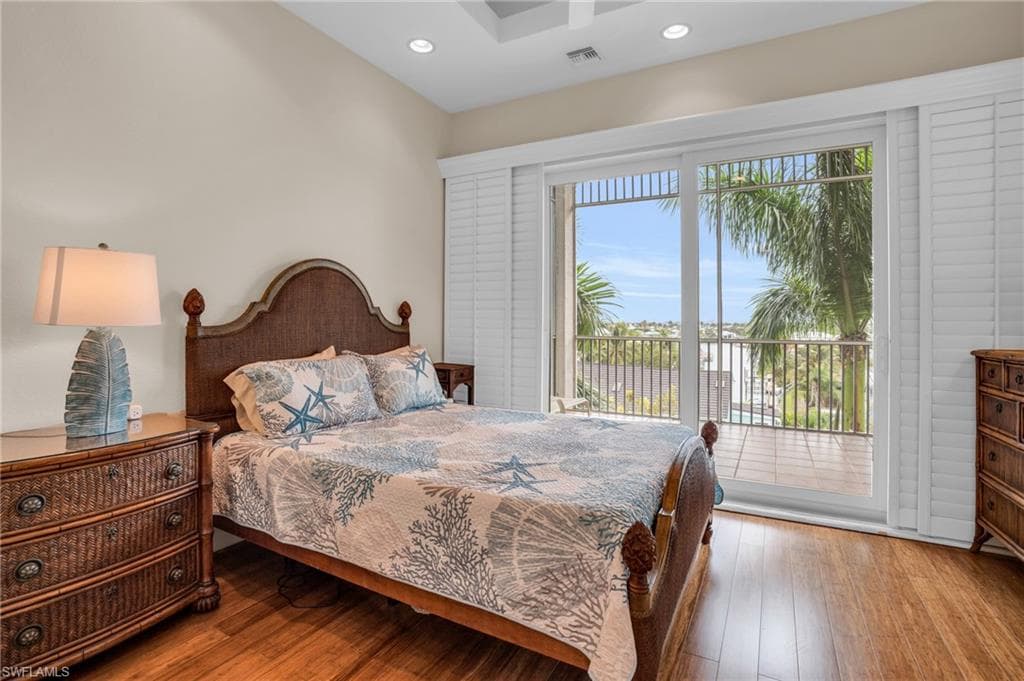 140 Palm St 3, Marco Island, FL 34145-16