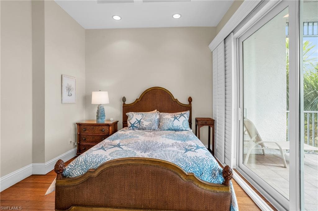 140 Palm St 3, Marco Island, FL 34145-17