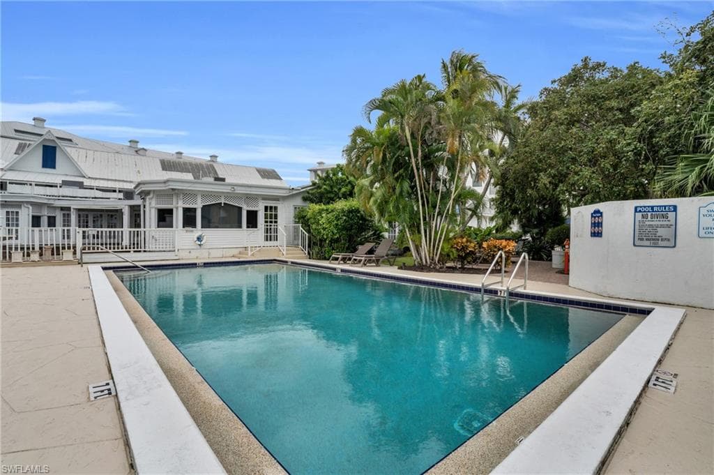 140 Palm St 3, Marco Island, FL 34145-27