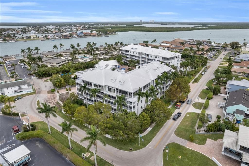 140 Palm St 3, Marco Island, FL 34145-31