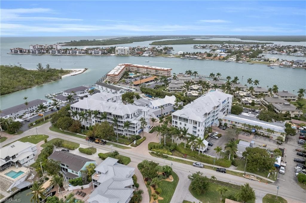 140 Palm St 3, Marco Island, FL 34145-33