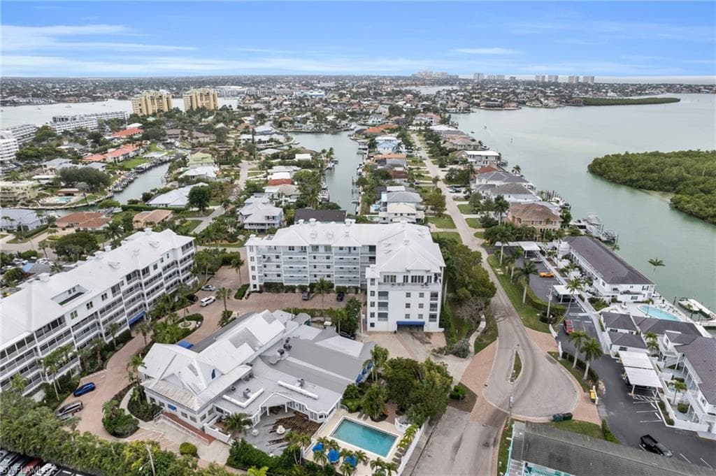 140 Palm St 3, Marco Island, FL 34145-35
