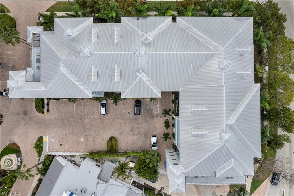 140 Palm St 3, Marco Island, FL 34145-37