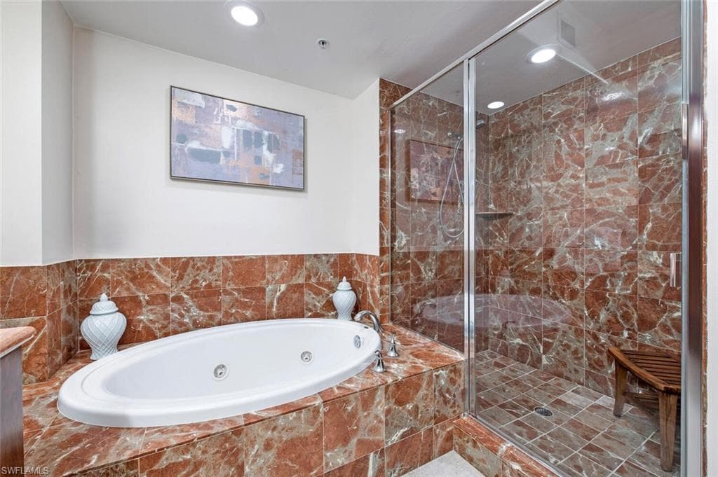 1035 Sandpiper St F-104, Naples, FL 34102-12