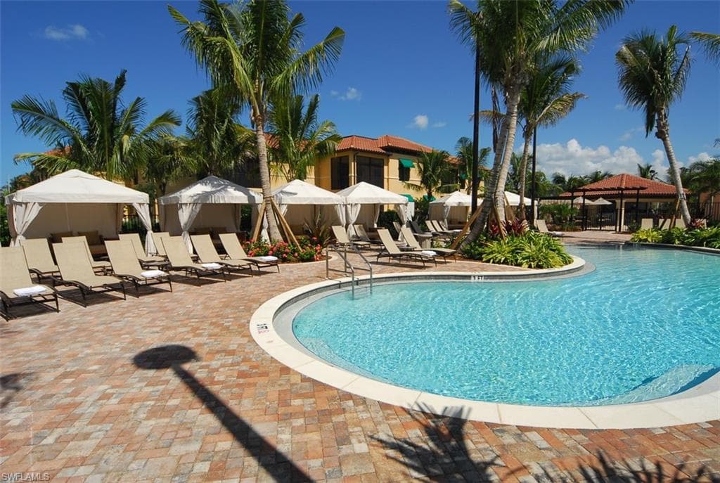 1035 Sandpiper St F-104, Naples, FL 34102-22
