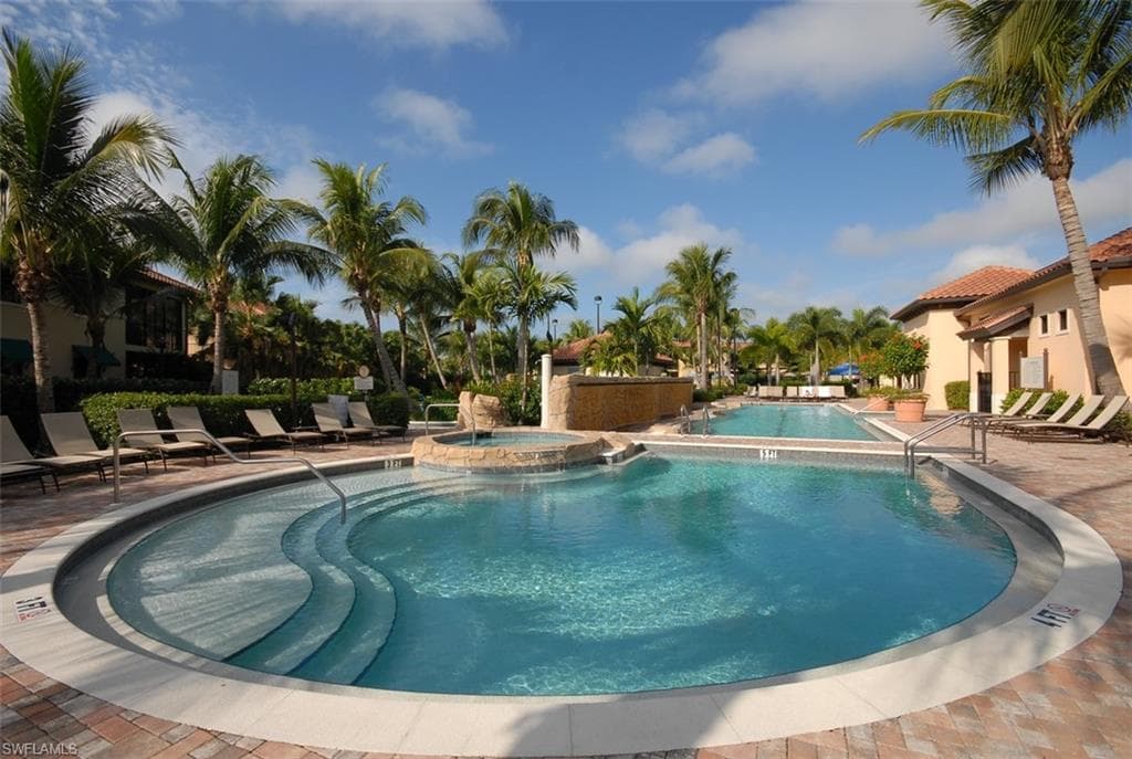 1035 Sandpiper St F-104, Naples, FL 34102-23