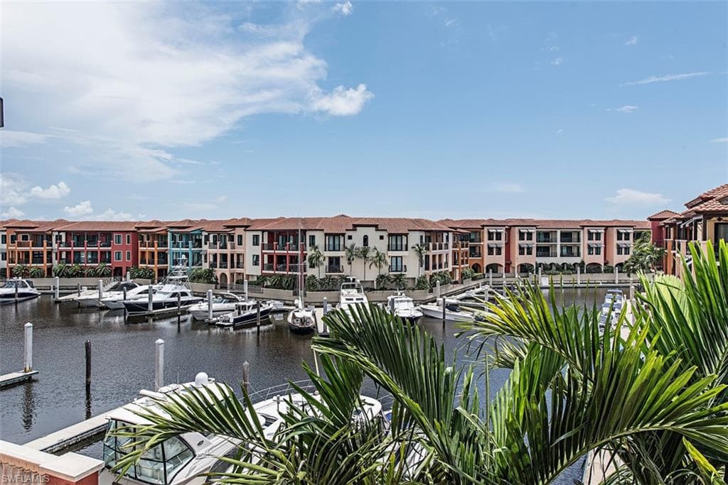 1035 Sandpiper St F-104, Naples, FL 34102-25