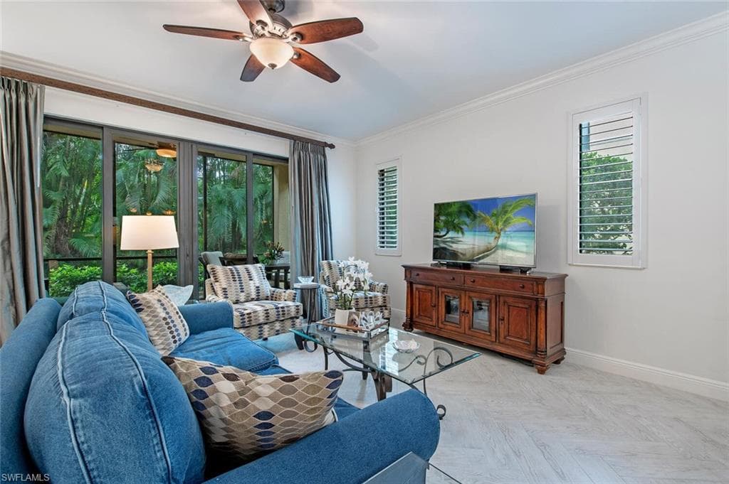 1035 Sandpiper St F-104, Naples, FL 34102-4