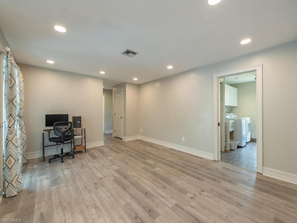 4320 Beechwood Lake Dr, Naples, FL 34112-10