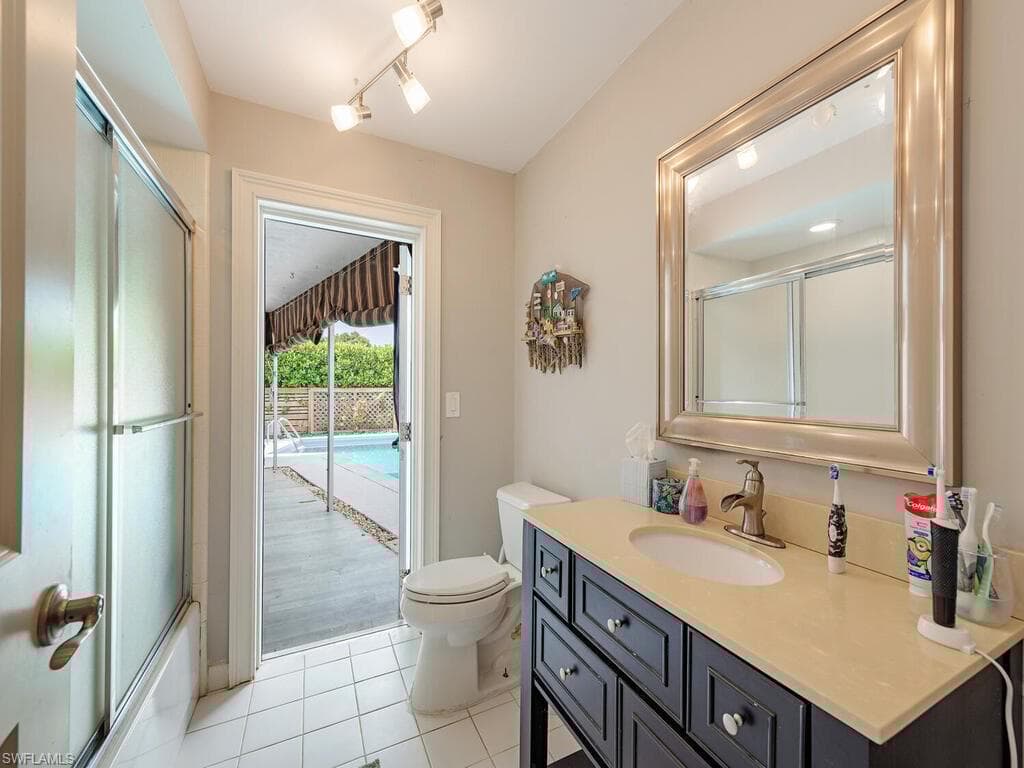 4320 Beechwood Lake Dr, Naples, FL 34112-16