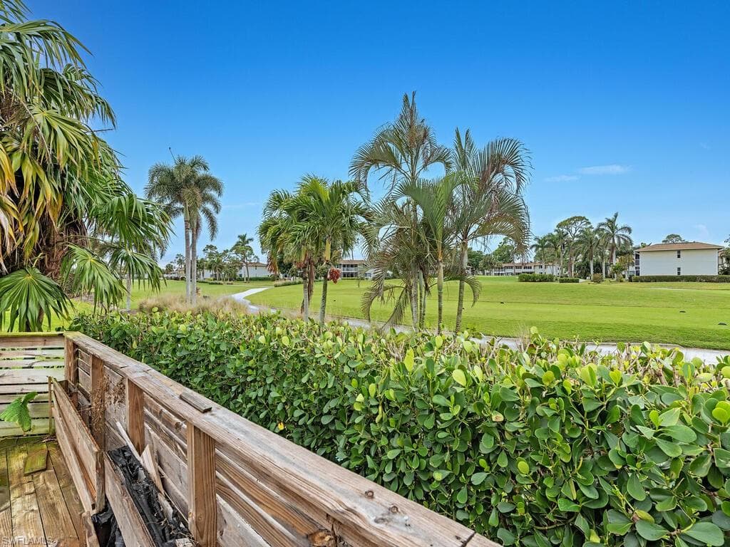 4320 Beechwood Lake Dr, Naples, FL 34112-1
