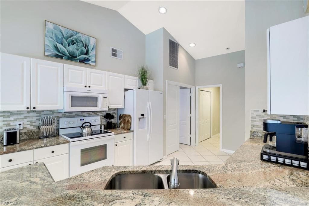 2023 Terrazzo Ln, Naples, FL 34104-16