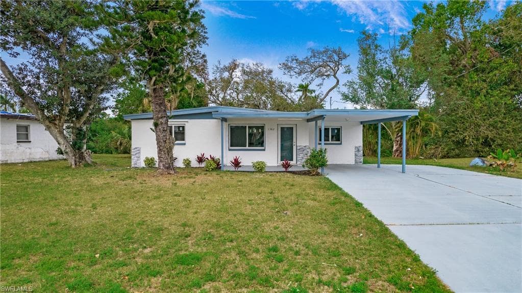 1362 Brookhill Dr, Fort Myers, FL 33916-2