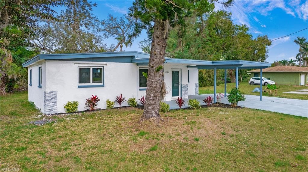 1362 Brookhill Dr, Fort Myers, FL 33916-4