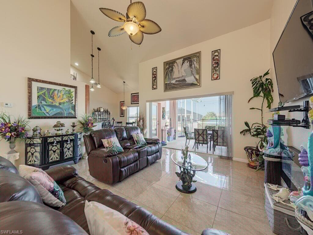 1928 34th Ave, Cape Coral, FL 33993-5
