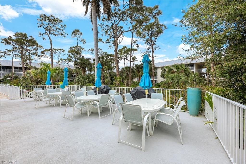 3072 Sandpiper Bay Cir M203, Naples, FL 34112-18