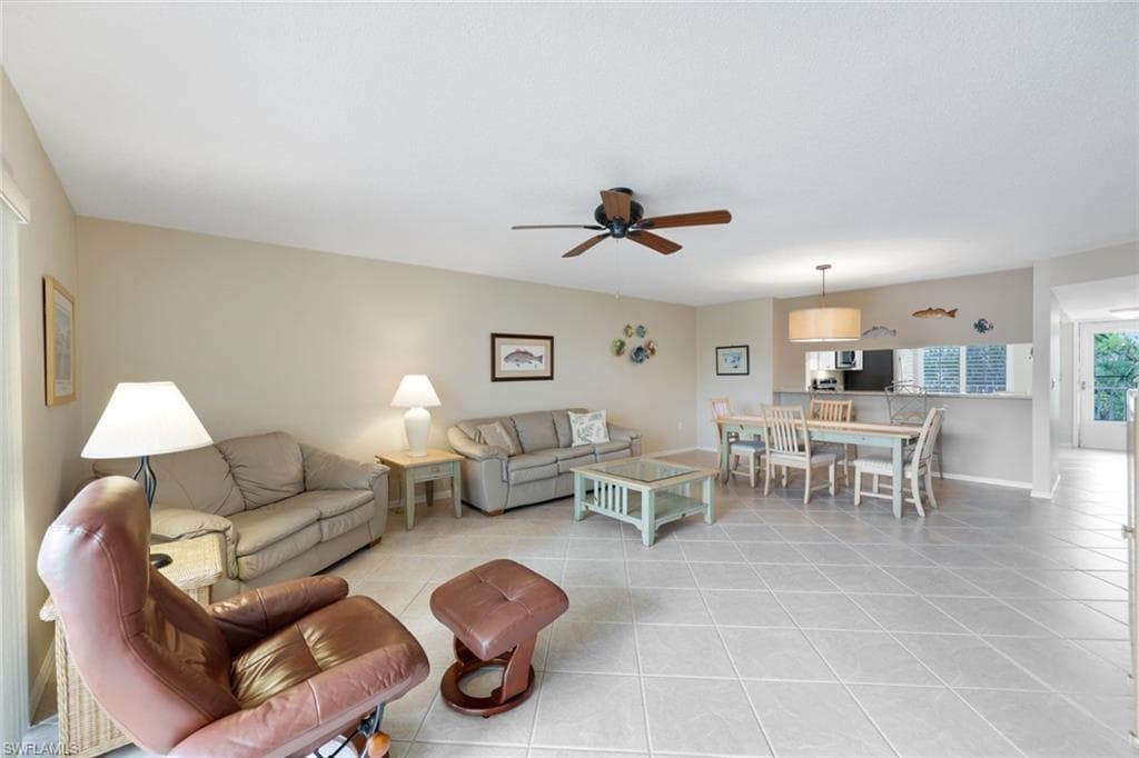 3072 Sandpiper Bay Cir M203, Naples, FL 34112-8