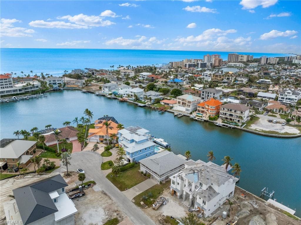 259 Trade Winds Ave, Naples, FL 34108-2