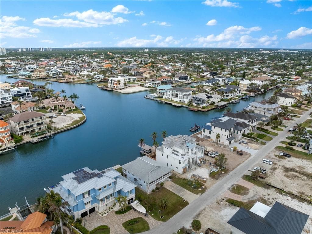 259 Trade Winds Ave, Naples, FL 34108-4