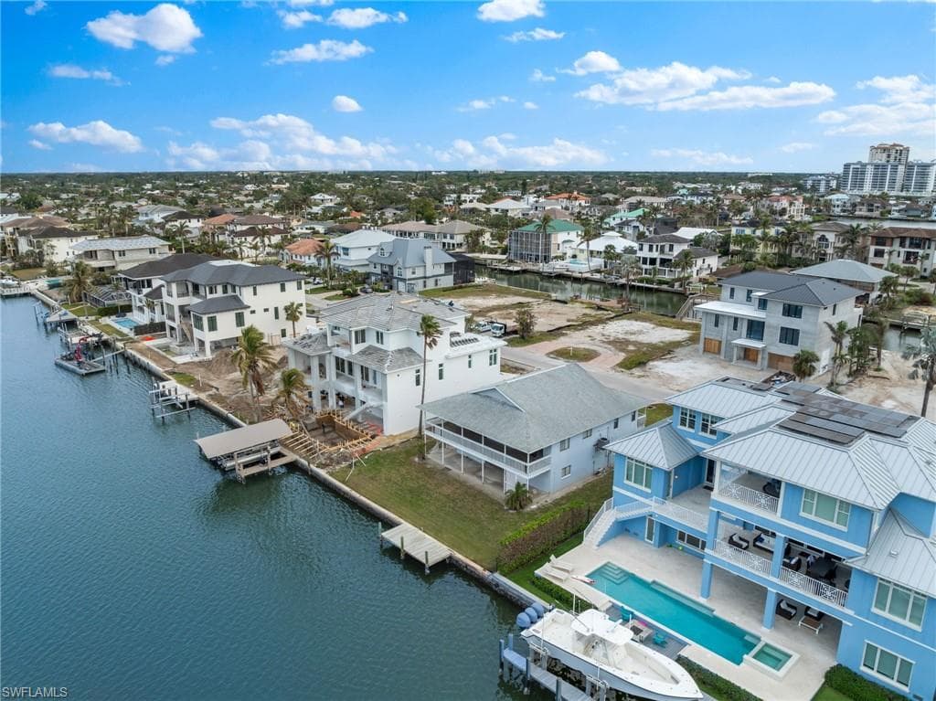 259 Trade Winds Ave, Naples, FL 34108-5