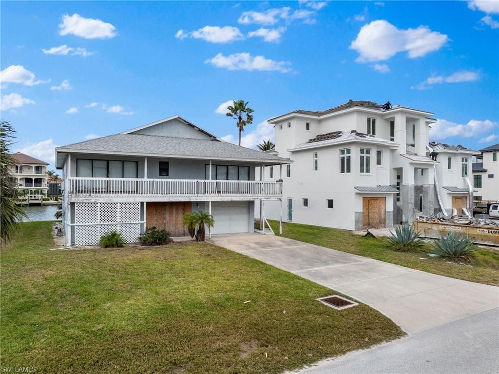 259 Trade Winds Ave, Naples, FL 34108-7