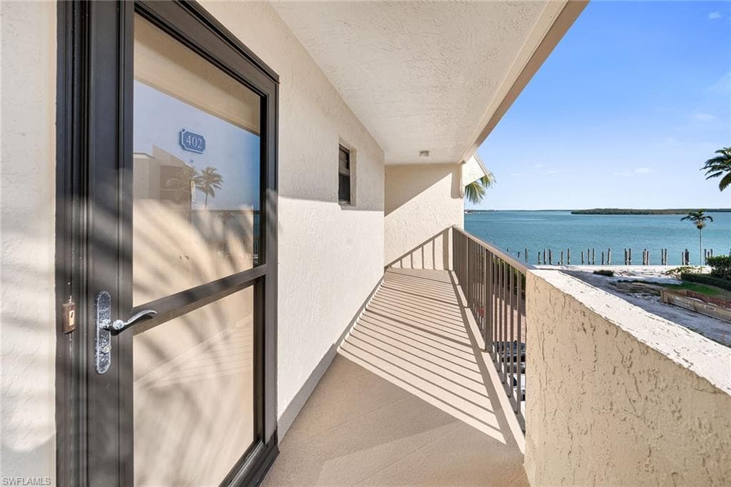 933 Collier Ct C402, Marco Island, FL 34145-33