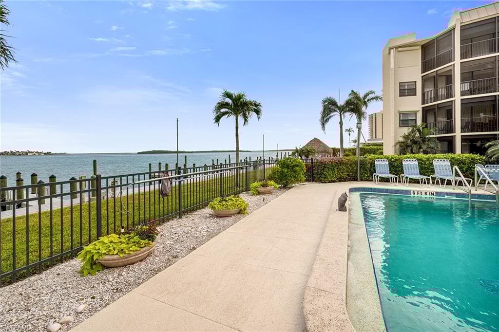 933 Collier Ct C402, Marco Island, FL 34145-37