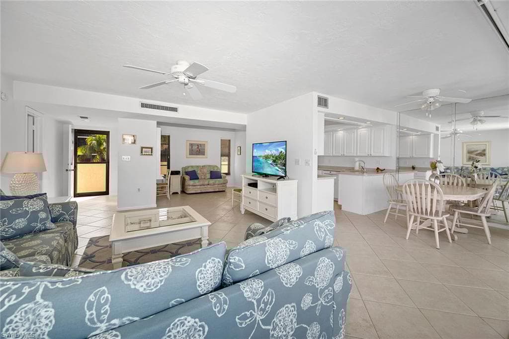 933 Collier Ct C402, Marco Island, FL 34145-8