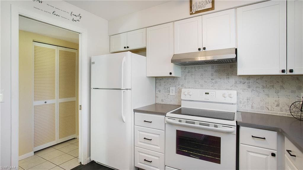 4130 Lakewood Blvd F27, Naples, FL 34112-9