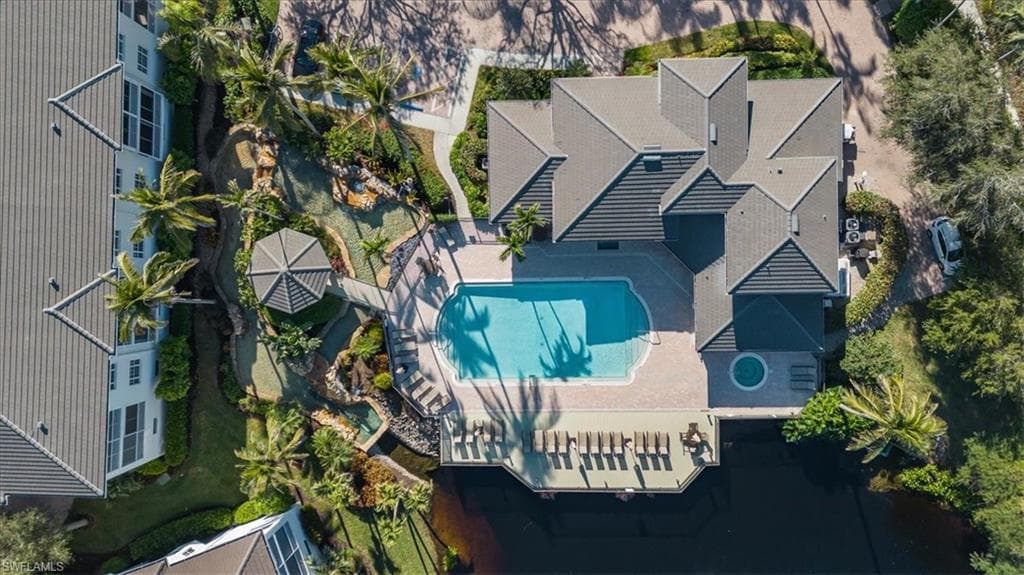 780 Bentwater Cir 201, Naples, FL 34108-22
