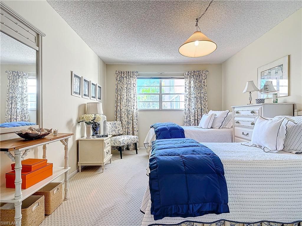 150 Turtle Lake Ct 206, Naples, FL 34105-20