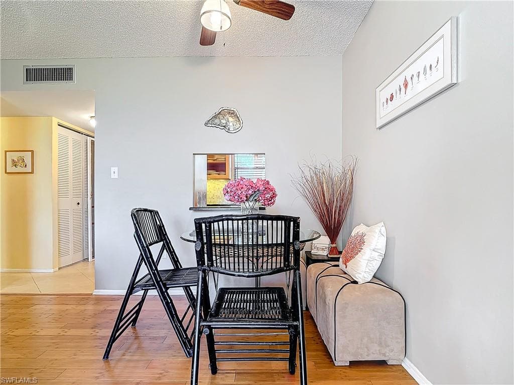 150 Turtle Lake Ct 206, Naples, FL 34105-27