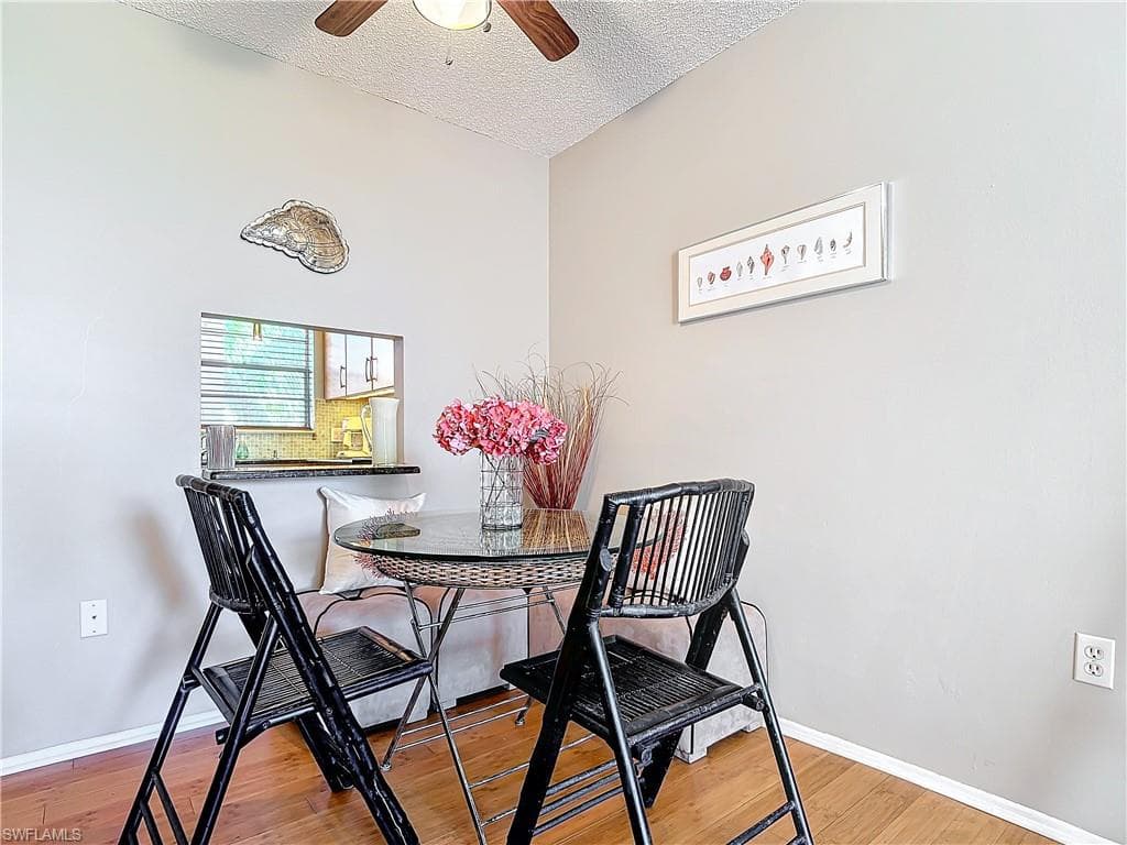 150 Turtle Lake Ct 206, Naples, FL 34105-28