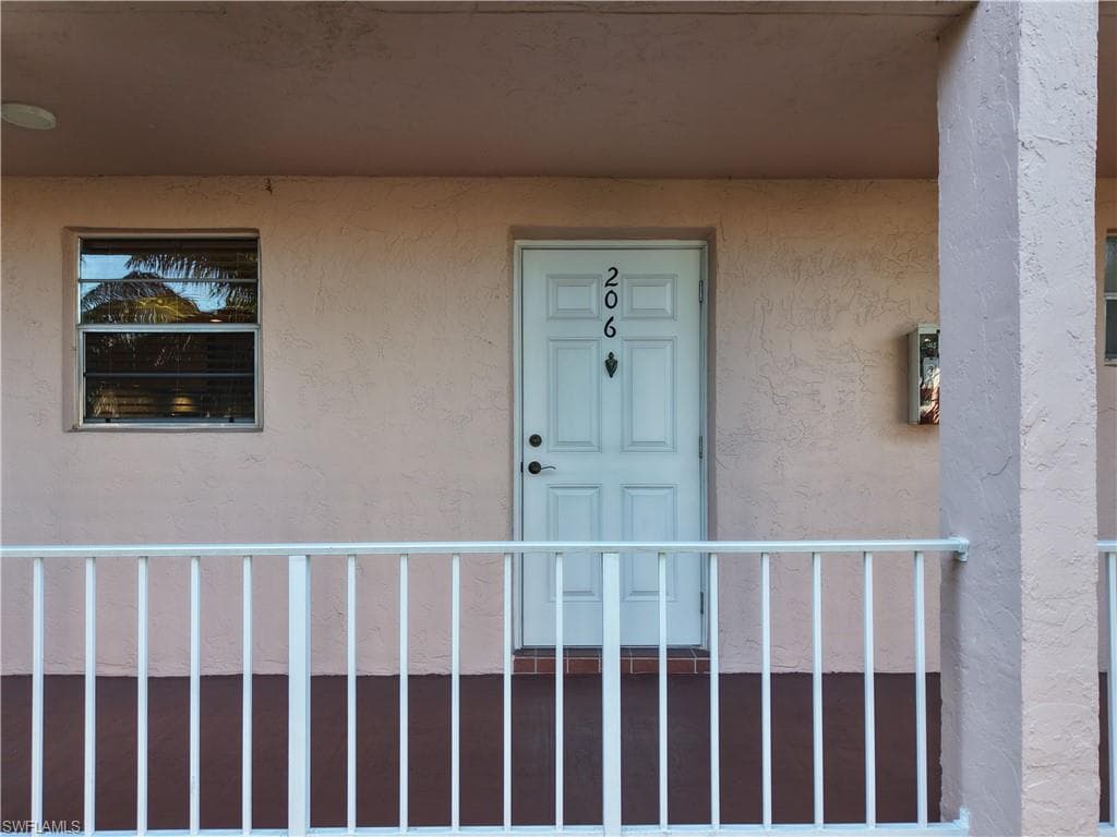 150 Turtle Lake Ct 206, Naples, FL 34105-36