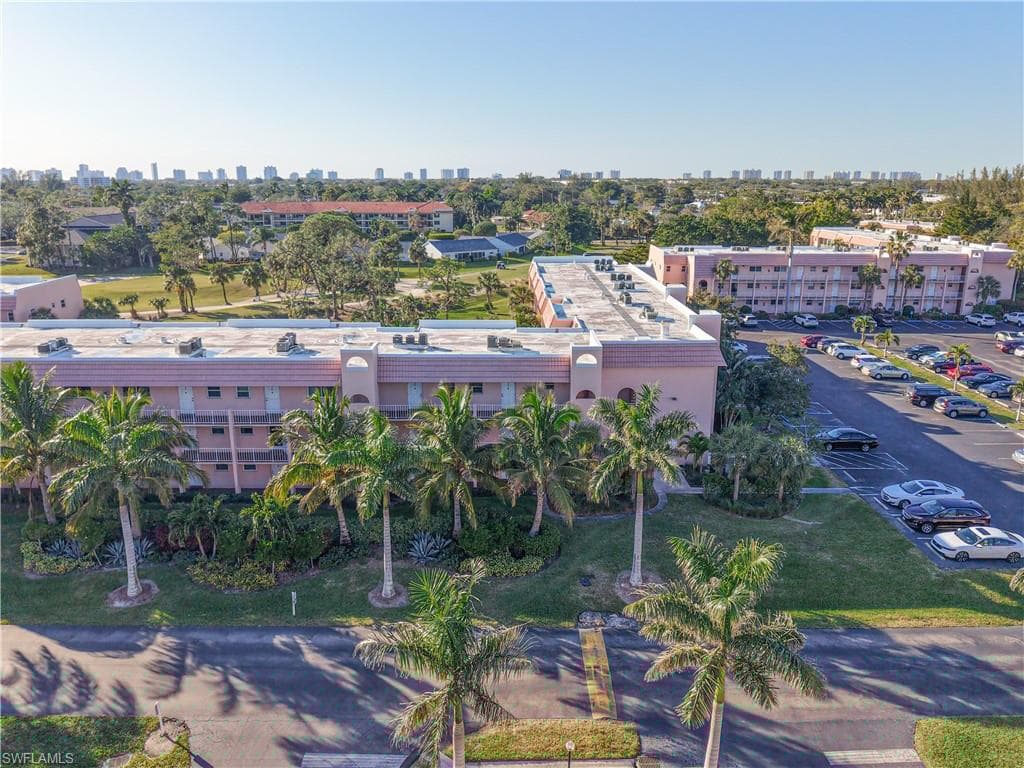 150 Turtle Lake Ct 206, Naples, FL 34105-39