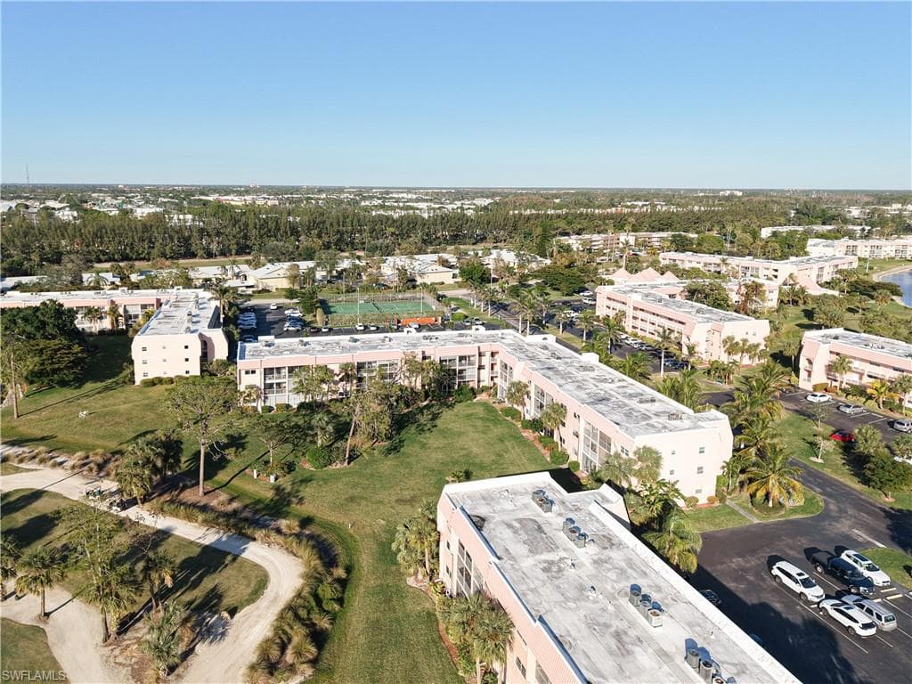 150 Turtle Lake Ct 206, Naples, FL 34105-6