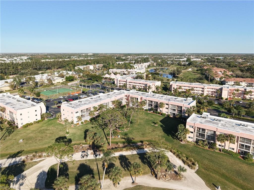 150 Turtle Lake Ct 206, Naples, FL 34105-7