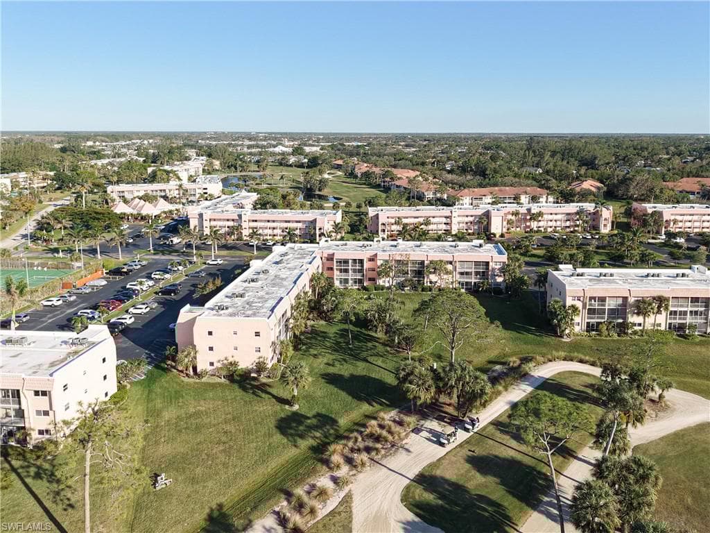 150 Turtle Lake Ct 206, Naples, FL 34105-8