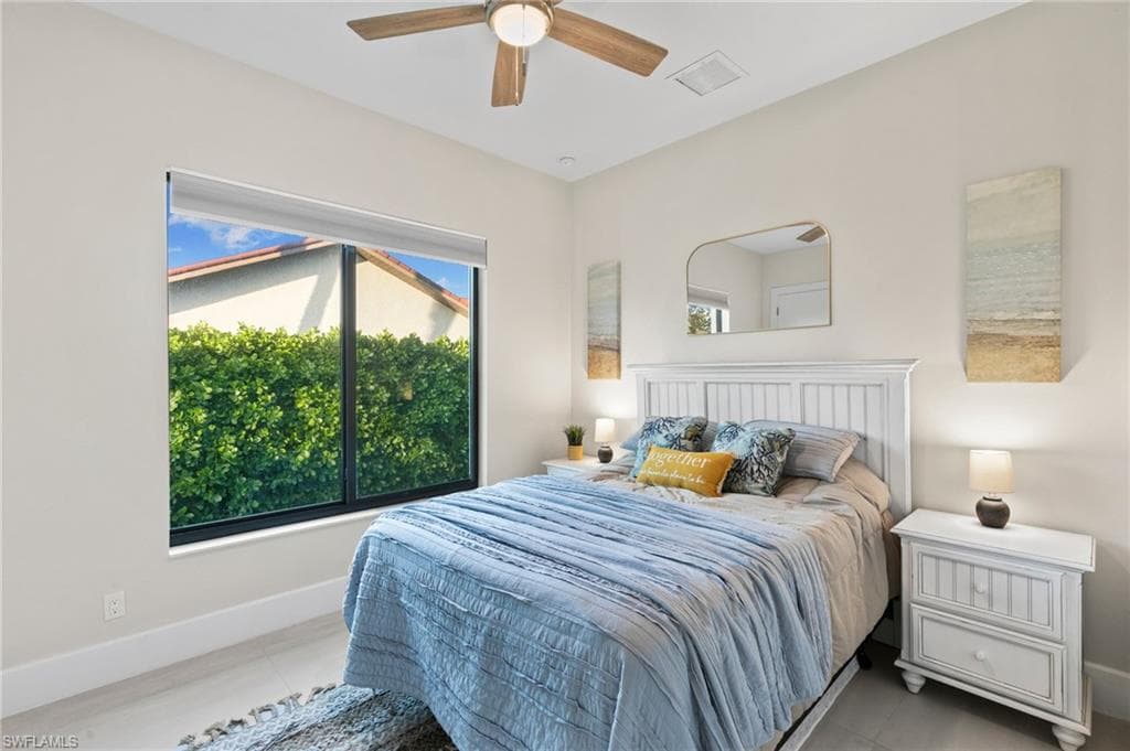 100 Templewood Ct, Marco Island, FL 34145-16