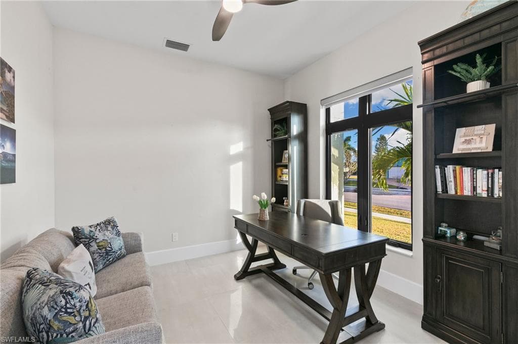 100 Templewood Ct, Marco Island, FL 34145-18